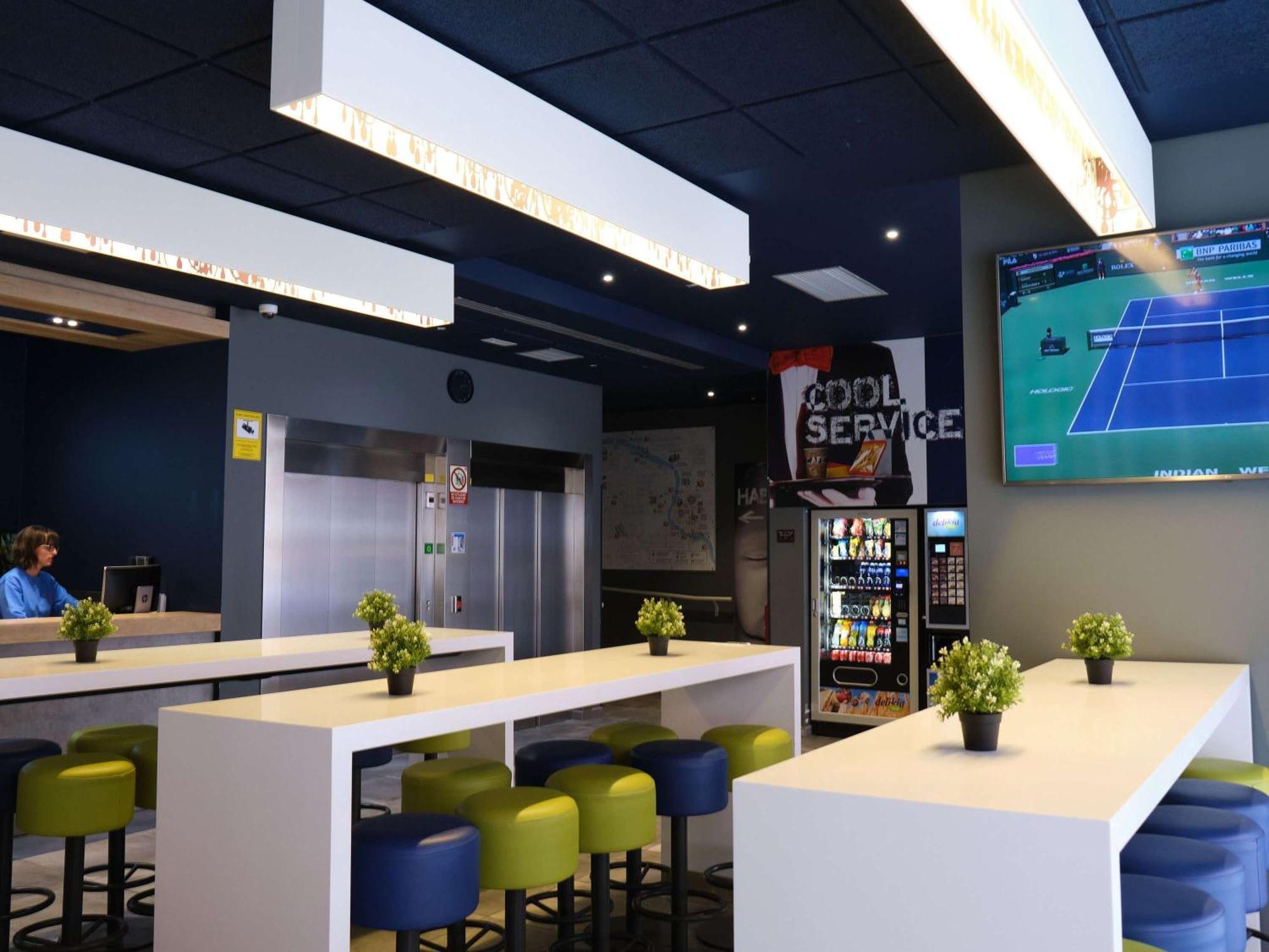 Ibis Budget Bilbao City Экстерьер фото