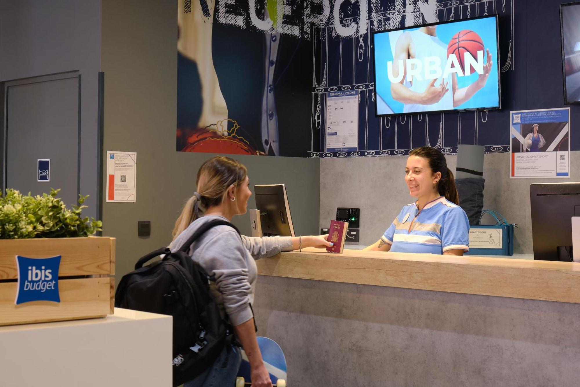 Ibis Budget Bilbao City Экстерьер фото